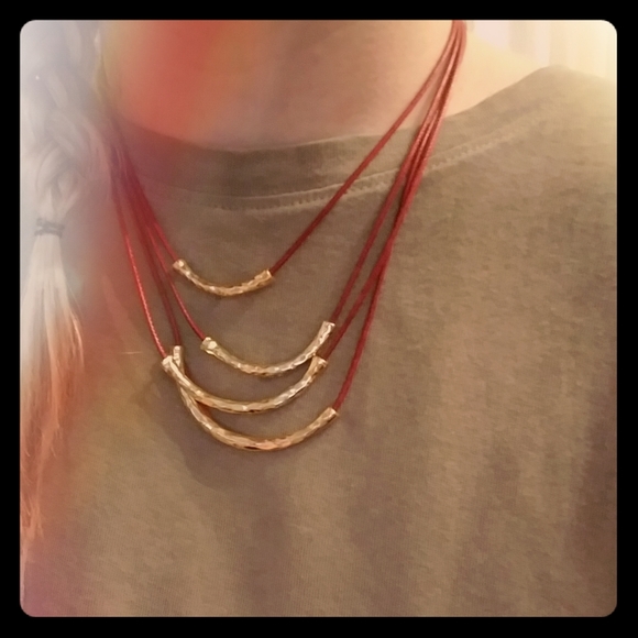 Red Leather and gold tone Choker Necklace 💋 - Picture 2 of 7